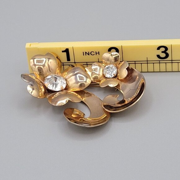 Coro Gold Tone Floral Flower Brooch Pin Rhinestones Center Signed Vtg 2"x2.5" - Picture 7 of 8